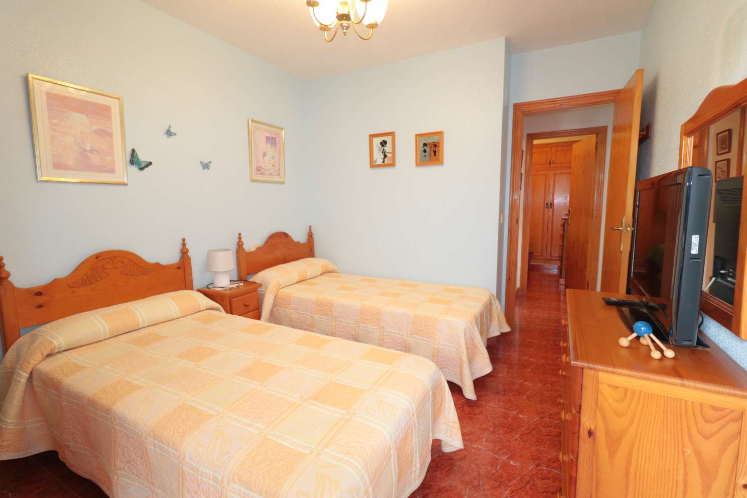 APARTAMENTO A 150 METROS DEL MAR EN ACEQUIÓN – ORIENTACIÓN SUR Y PISCINA COMUNITARIA