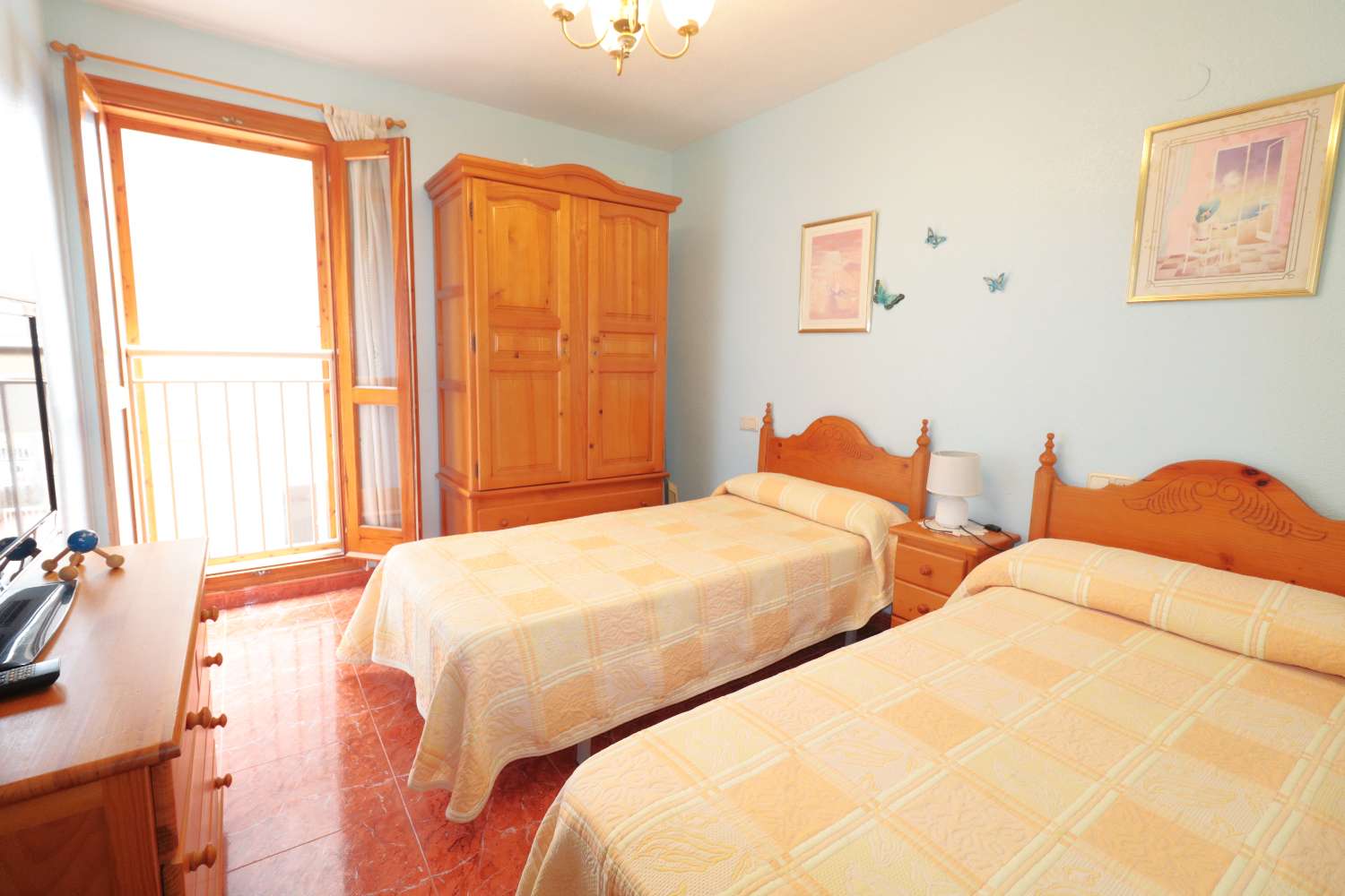 APARTAMENTO A 150 METROS DEL MAR EN ACEQUIÓN – ORIENTACIÓN SUR Y PISCINA COMUNITARIA