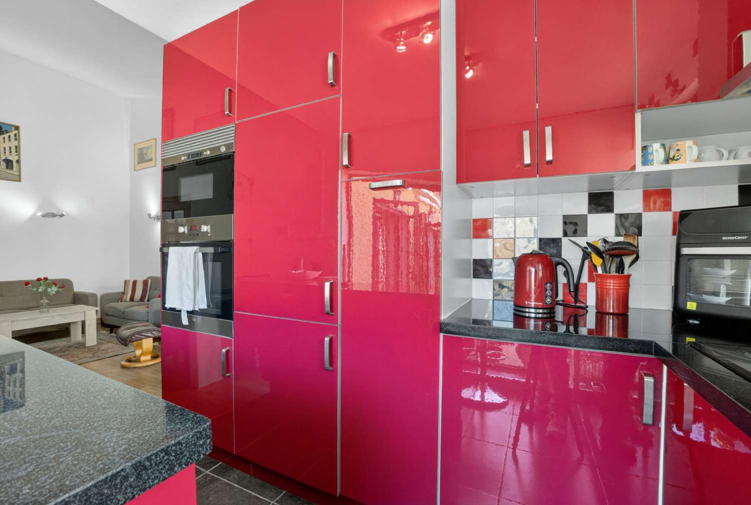 EXCLUSIVA VILLA DE DISEÑO CON PISCINA PRIVADA Y PLACAS SOLARES EN LOS ÁNGELES, TORREVIEJA