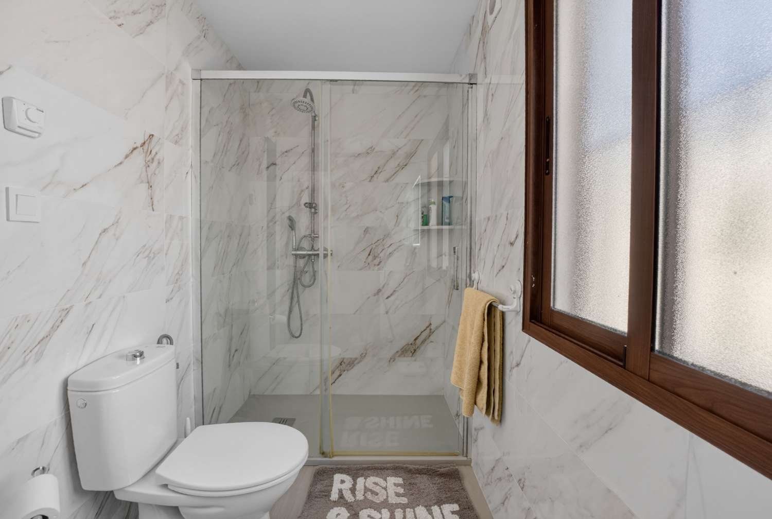EXCLUSIVA VILLA DE DISEÑO CON PISCINA PRIVADA Y PLACAS SOLARES EN LOS ÁNGELES, TORREVIEJA