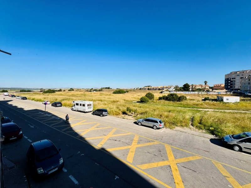 AMPLIO APARTAMENTO A SOLO 200 METROS DE LA PLAYA EN LA MATA
