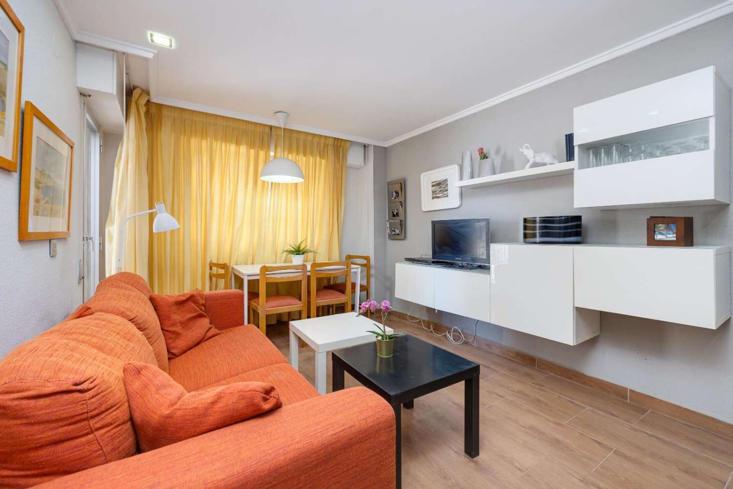 APARTAMENTO AMPLIO A 20 METROS DE LA PLAYA DEL ACEQUIÓN – ORIENTACIÓN SUR Y LISTO PARA ENTRAR A VIVIR