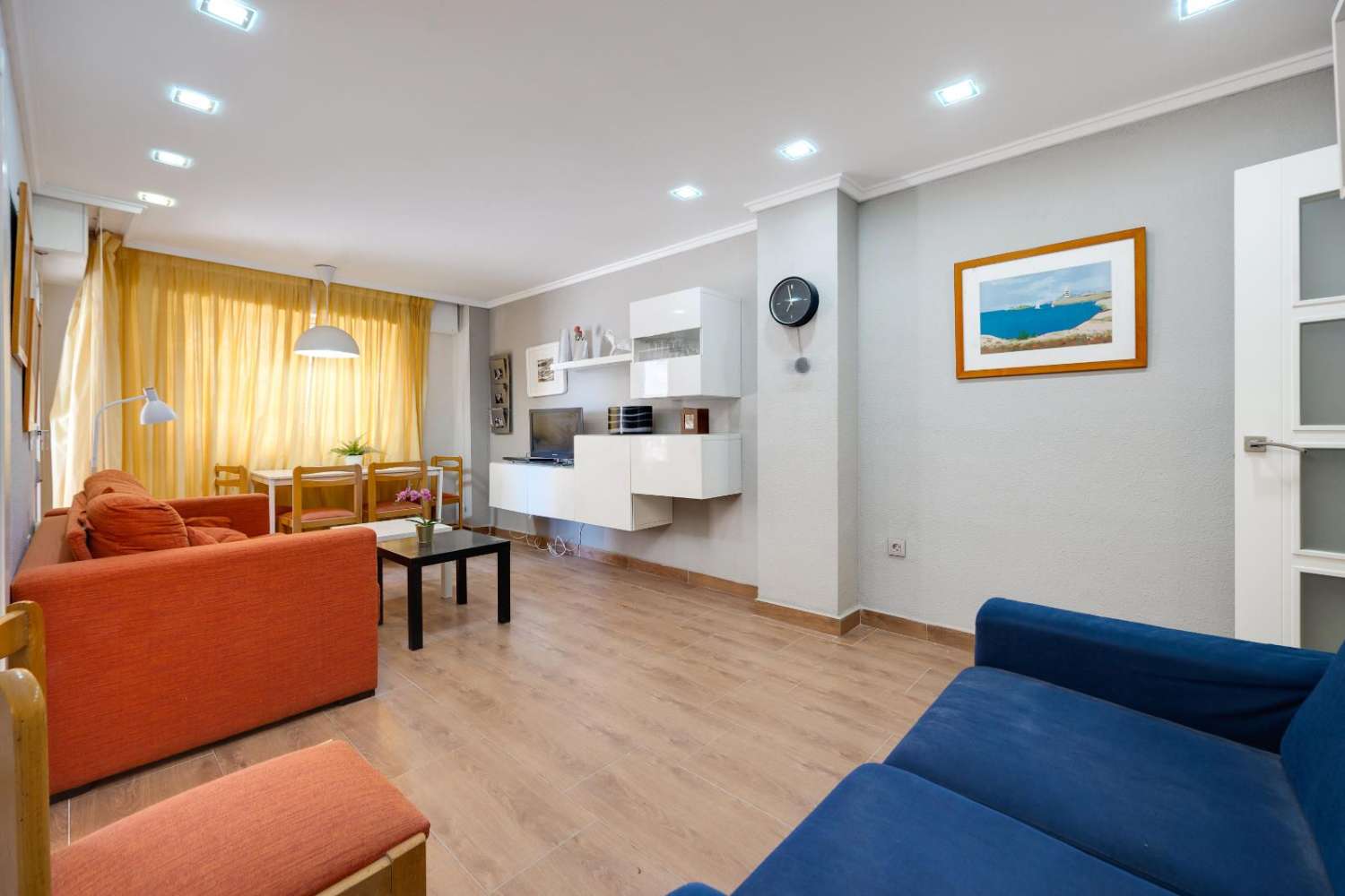 APARTAMENTO AMPLIO A 20 METROS DE LA PLAYA DEL ACEQUIÓN – ORIENTACIÓN SUR Y LISTO PARA ENTRAR A VIVIR