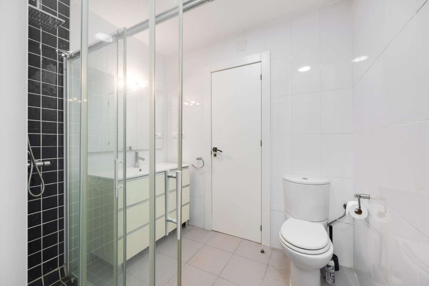 APARTAMENTO AMPLIO A 20 METROS DE LA PLAYA DEL ACEQUIÓN – ORIENTACIÓN SUR Y LISTO PARA ENTRAR A VIVIR