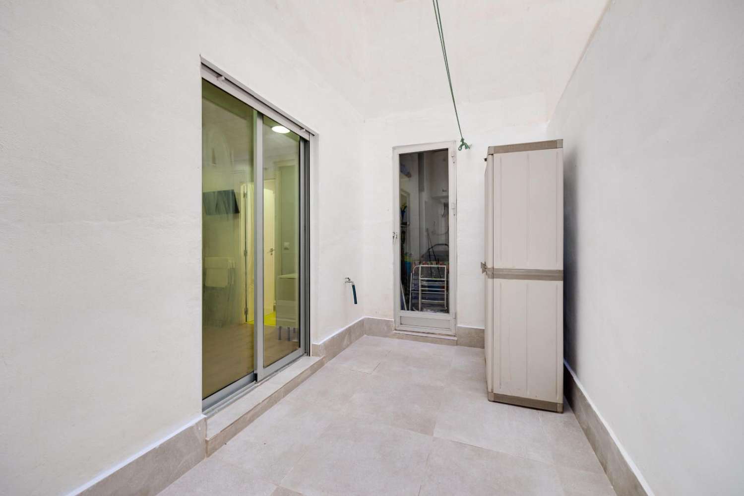 APARTAMENTO AMPLIO A 20 METROS DE LA PLAYA DEL ACEQUIÓN – ORIENTACIÓN SUR Y LISTO PARA ENTRAR A VIVIR