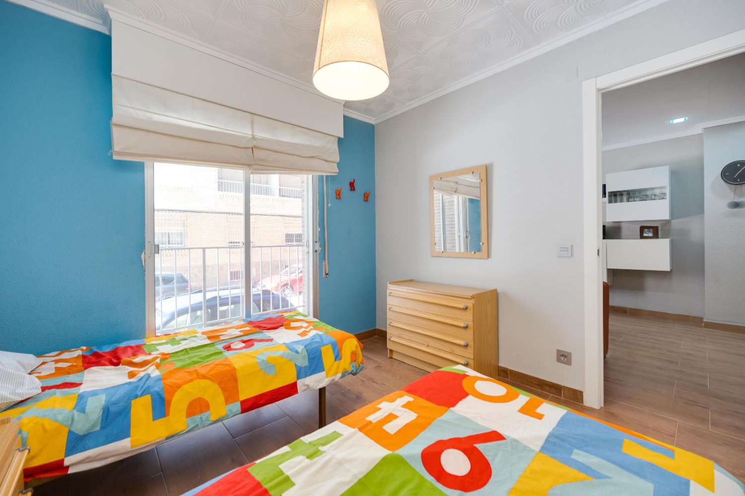 APARTAMENTO AMPLIO A 20 METROS DE LA PLAYA DEL ACEQUIÓN – ORIENTACIÓN SUR Y LISTO PARA ENTRAR A VIVIR