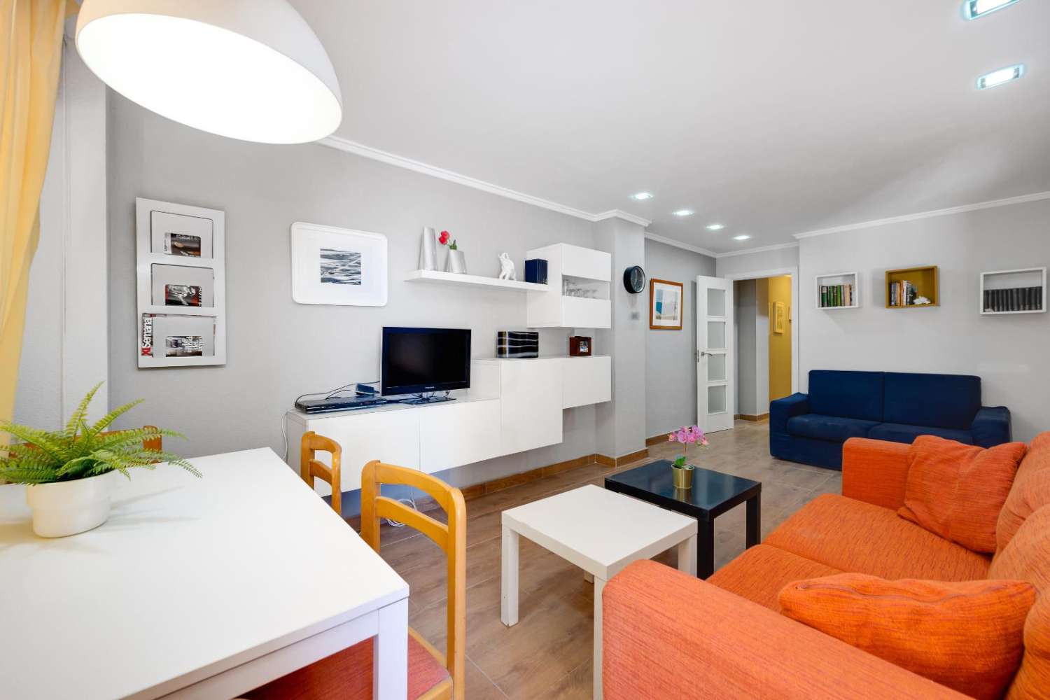 APARTAMENTO AMPLIO A 20 METROS DE LA PLAYA DEL ACEQUIÓN – ORIENTACIÓN SUR Y LISTO PARA ENTRAR A VIVIR