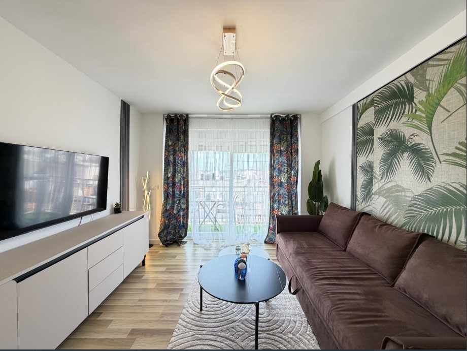 AMPLIO APARTAMENTO REFORMADO A 100 METROS DEL PUERTO Y PASEO MARÍTIMO DE TORREVIEJA