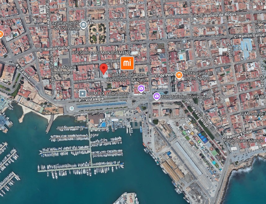 AMPLIO APARTAMENTO REFORMADO A 100 METROS DEL PUERTO Y PASEO MARÍTIMO DE TORREVIEJA