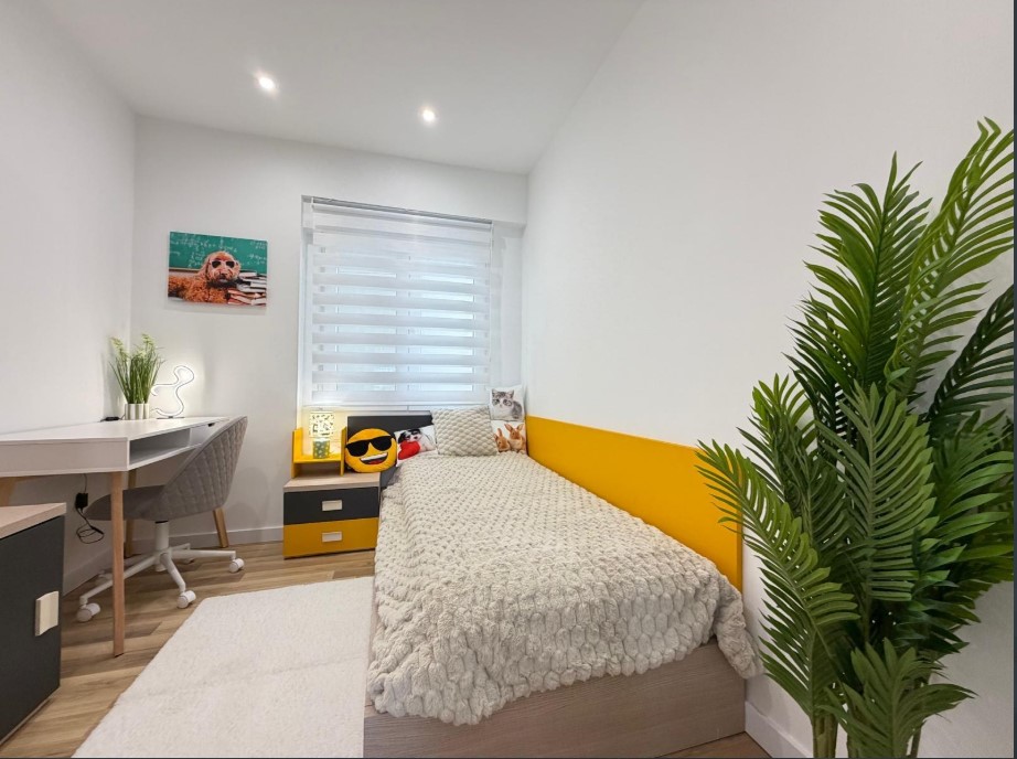 AMPLIO APARTAMENTO REFORMADO A 100 METROS DEL PUERTO Y PASEO MARÍTIMO DE TORREVIEJA