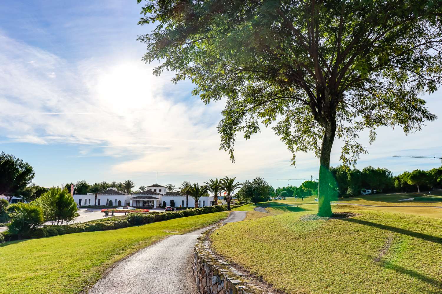 EXCLUSIVA VILLA MEDITERRÁNEA CON PARCELA DE 1.250 M², PISCINA PRIVADA Y APARTAMENTO INDEPENDIENTE EN SAN MIGUEL DE SALINAS