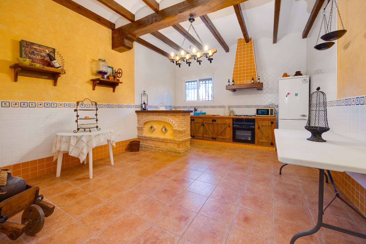 EXCLUSIVA VILLA MEDITERRÁNEA CON PARCELA DE 1.250 M², PISCINA PRIVADA Y APARTAMENTO INDEPENDIENTE EN SAN MIGUEL DE SALINAS