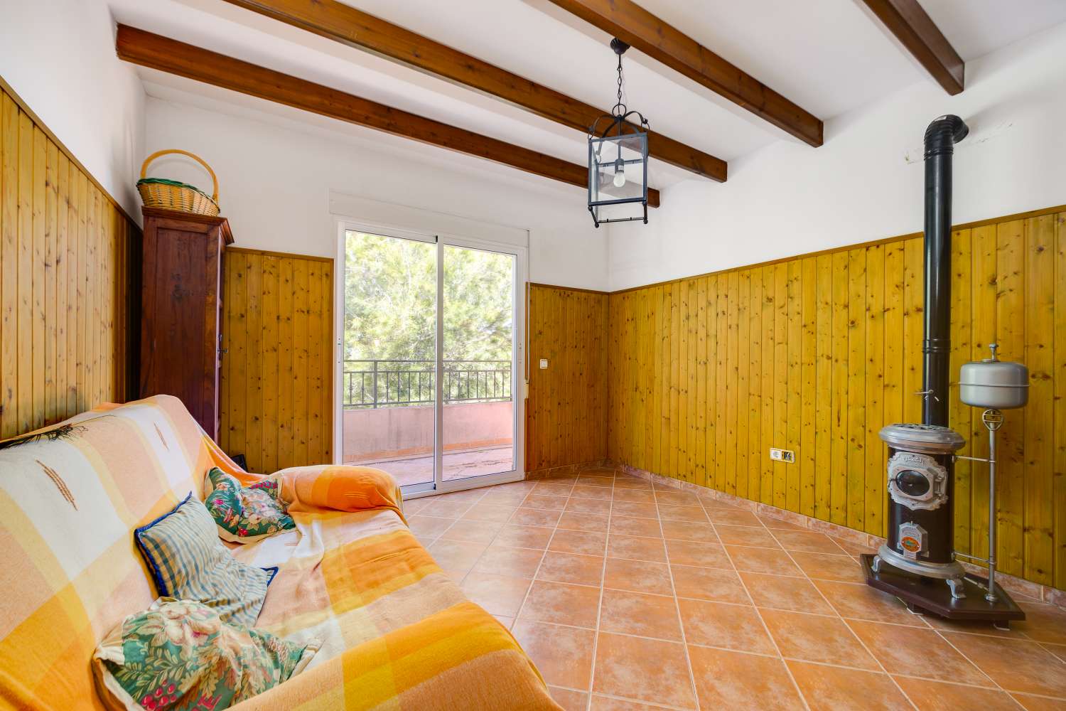 EXCLUSIVA VILLA MEDITERRÁNEA CON PARCELA DE 1.250 M², PISCINA PRIVADA Y APARTAMENTO INDEPENDIENTE EN SAN MIGUEL DE SALINAS