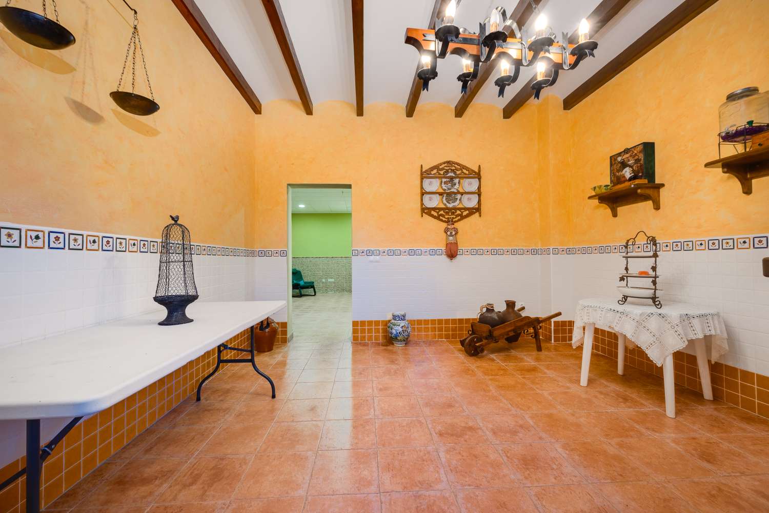 EXCLUSIVA VILLA MEDITERRÁNEA CON PARCELA DE 1.250 M², PISCINA PRIVADA Y APARTAMENTO INDEPENDIENTE EN SAN MIGUEL DE SALINAS