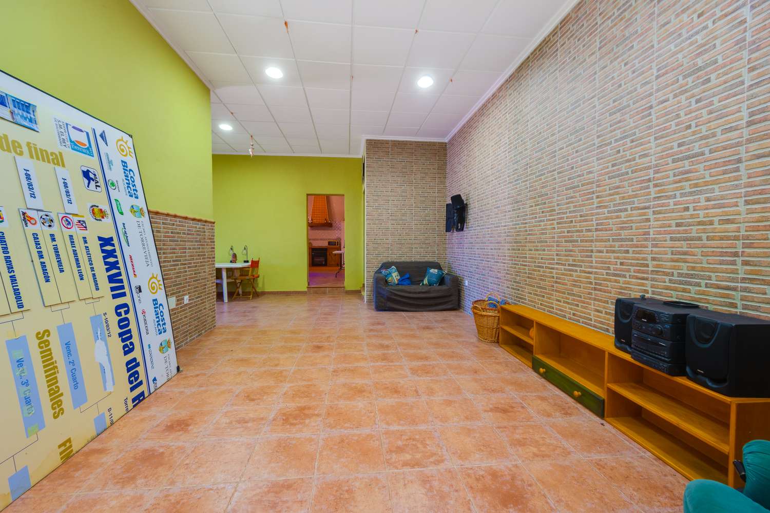 EXCLUSIVA VILLA MEDITERRÁNEA CON PARCELA DE 1.250 M², PISCINA PRIVADA Y APARTAMENTO INDEPENDIENTE EN SAN MIGUEL DE SALINAS