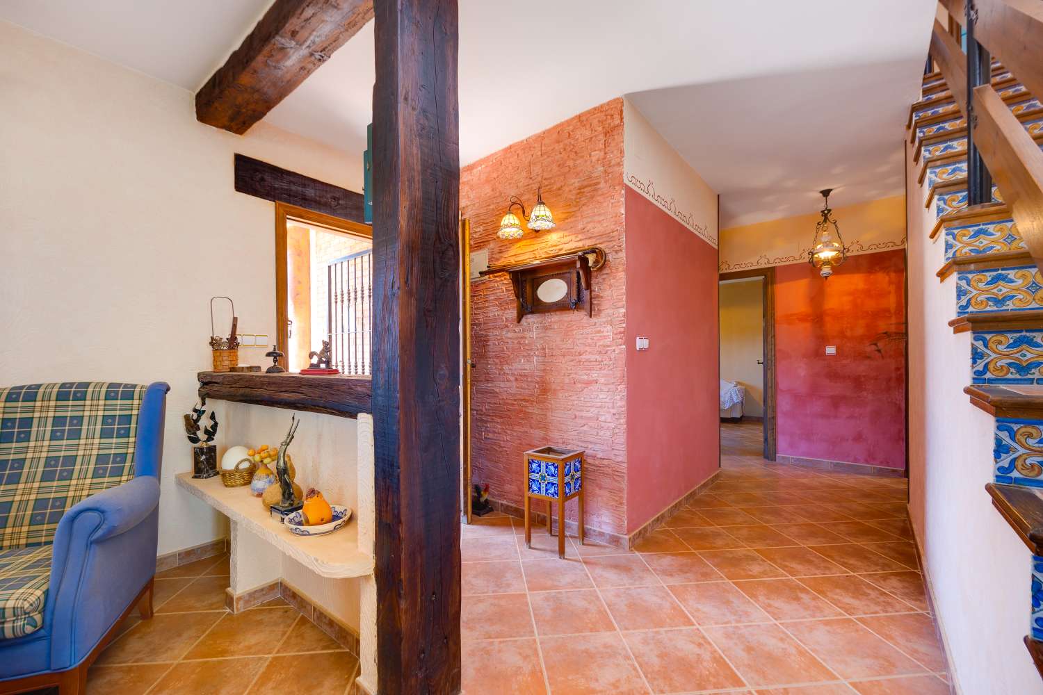 EXCLUSIVA VILLA MEDITERRÁNEA CON PARCELA DE 1.250 M², PISCINA PRIVADA Y APARTAMENTO INDEPENDIENTE EN SAN MIGUEL DE SALINAS