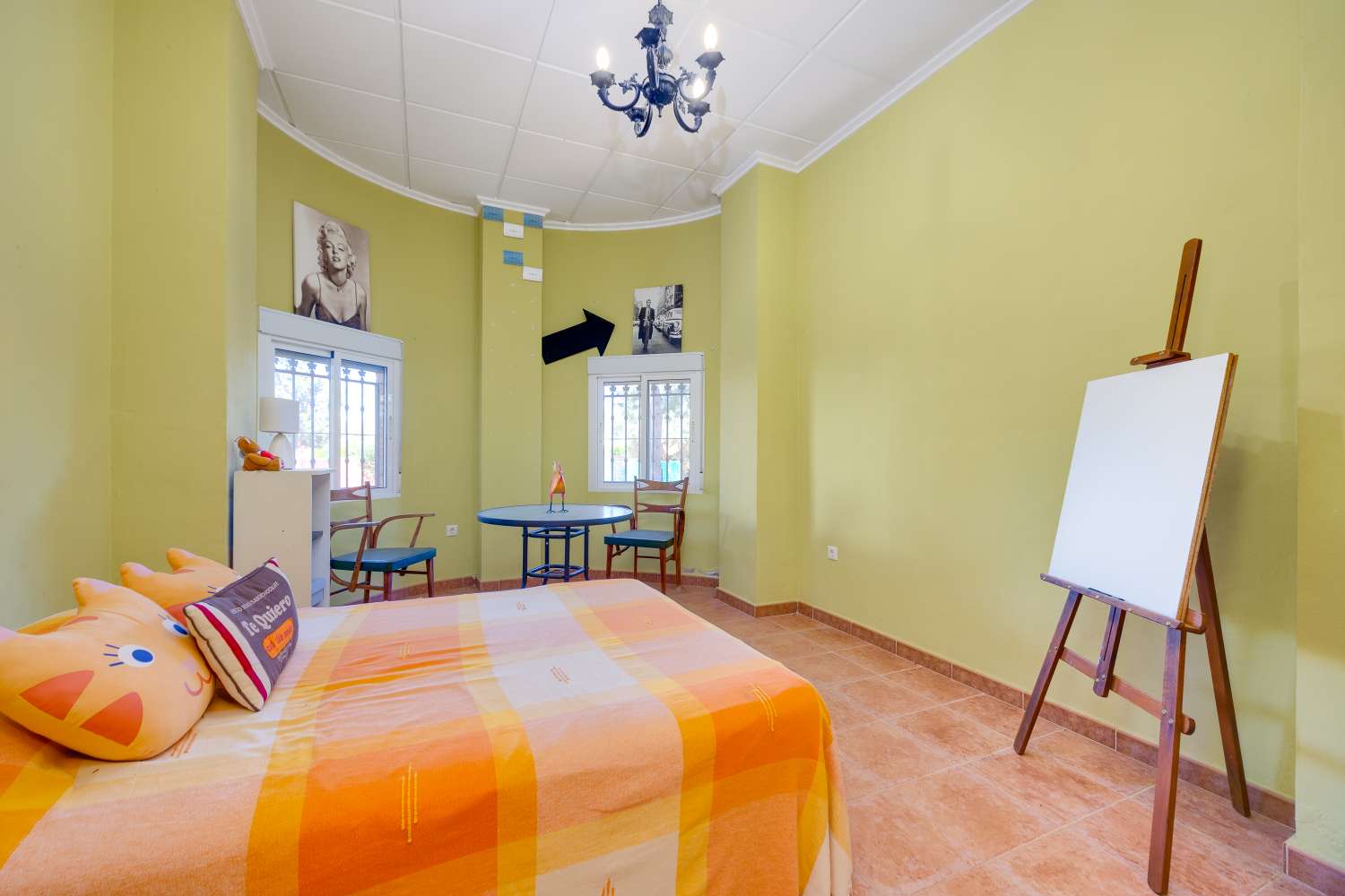 EXCLUSIVA VILLA MEDITERRÁNEA CON PARCELA DE 1.250 M², PISCINA PRIVADA Y APARTAMENTO INDEPENDIENTE EN SAN MIGUEL DE SALINAS