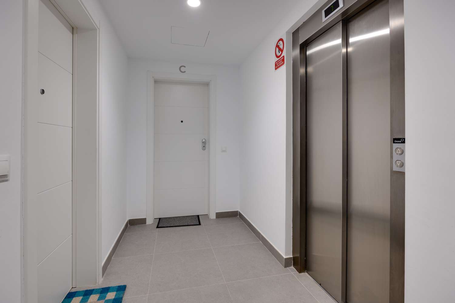 EXCLUSIVO ÁTICO DE LUJO EN CAMPOAMOR CON VISTAS AL MAR Y GRAN TERRAZA DE 45 M²