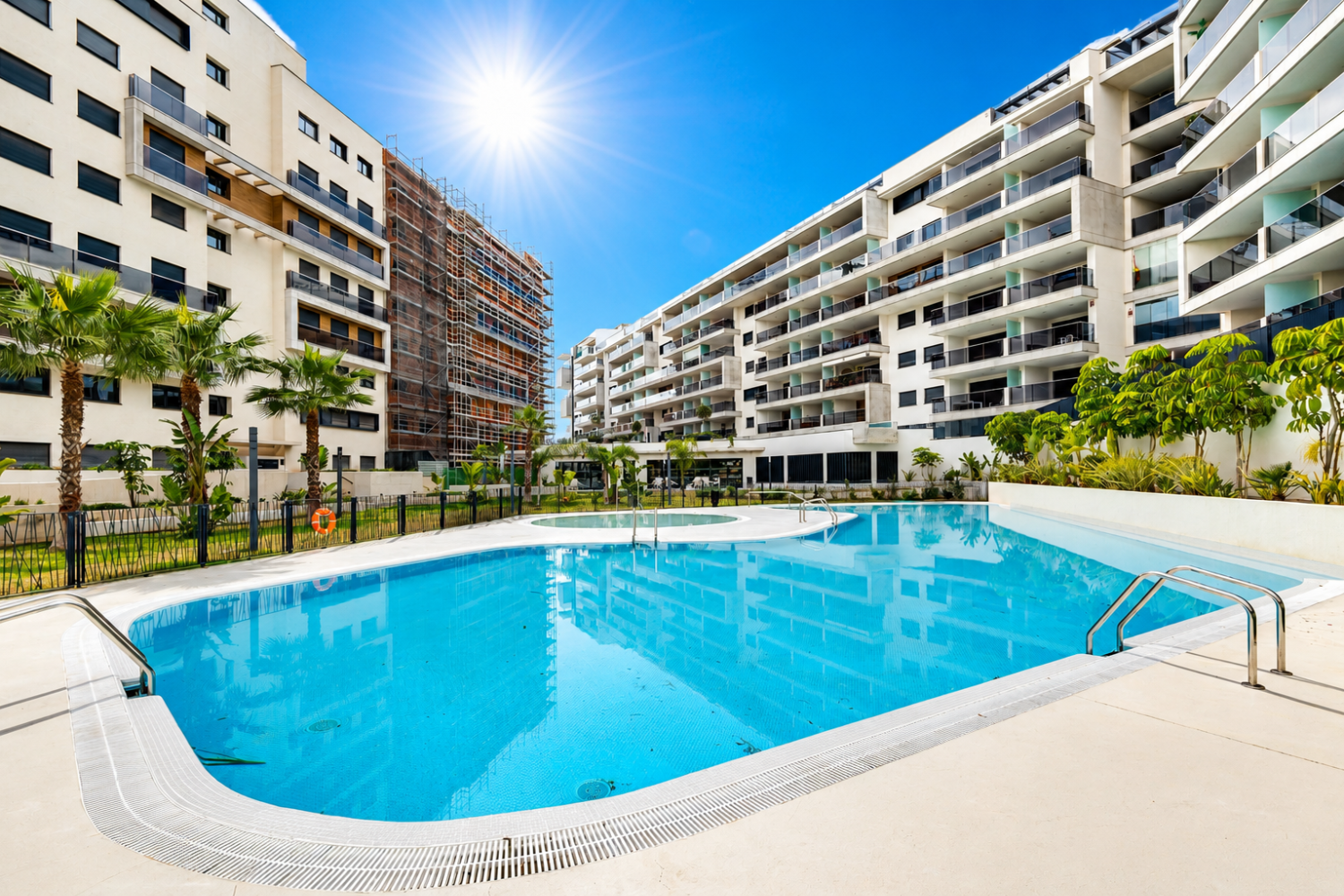 EXCLUSIVO ÁTICO DE LUJO EN CAMPOAMOR CON VISTAS AL MAR Y GRAN TERRAZA DE 45 M²