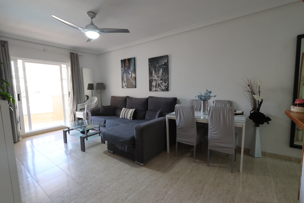 APARTAMENTO CON VISTAS AL MAR Y GARAJE A SOLO 200 METROS DE LA PLAYA DE LA MATA – RESIDENCIAL VIÑA MAR VII