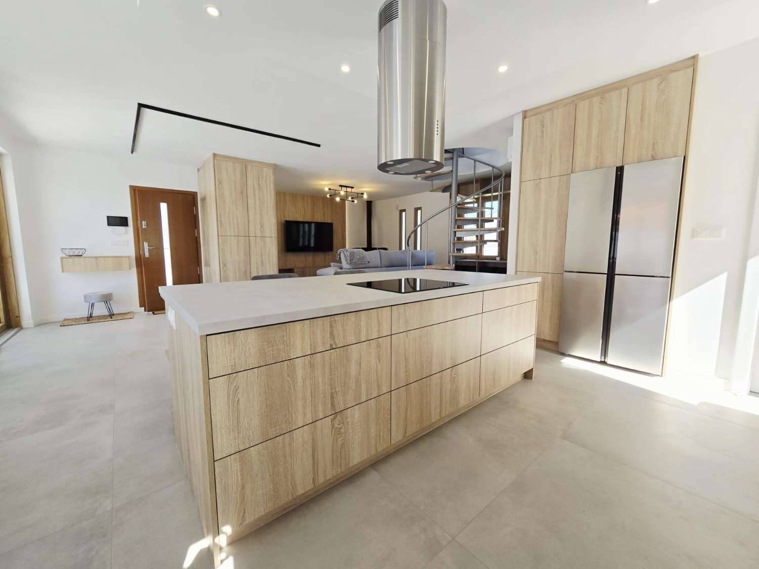 EXCLUSIVA VILLA MODERNA TOTALMENTE REFORMADA CON PISCINA PRIVADA EN CABO ROIG A 600 METROS DE LA PLAYA