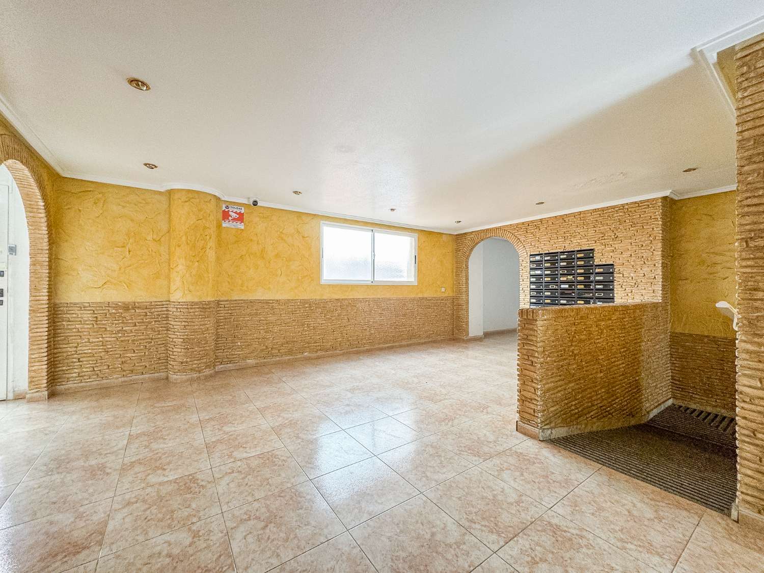 APARTAMENTO ORIENTACIÓN SUR EN EL CENTRO, CON PISCINA Y A SOLO 1 KM DE LA PLAYA
