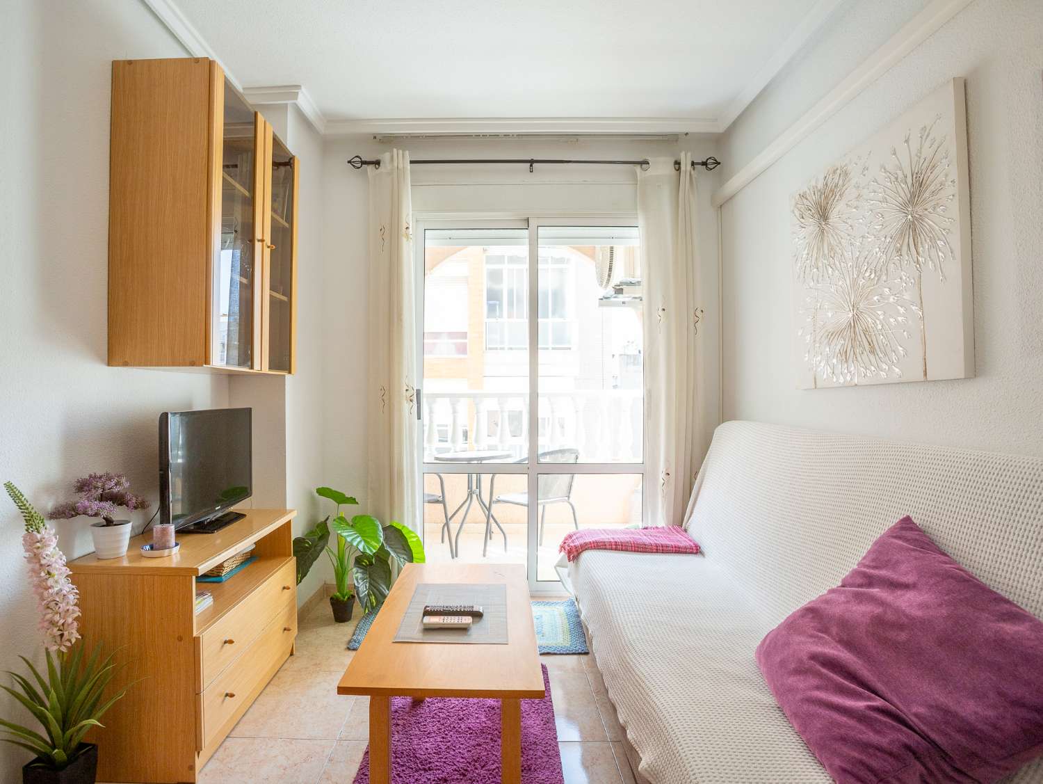 APARTAMENTO ORIENTACIÓN SUR EN EL CENTRO, CON PISCINA Y A SOLO 1 KM DE LA PLAYA