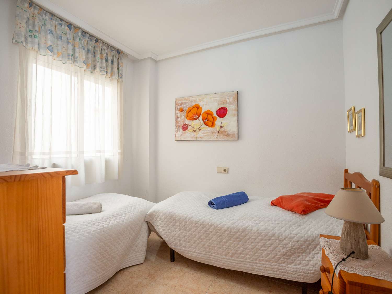 APARTAMENTO ORIENTACIÓN SUR EN EL CENTRO, CON PISCINA Y A SOLO 1 KM DE LA PLAYA