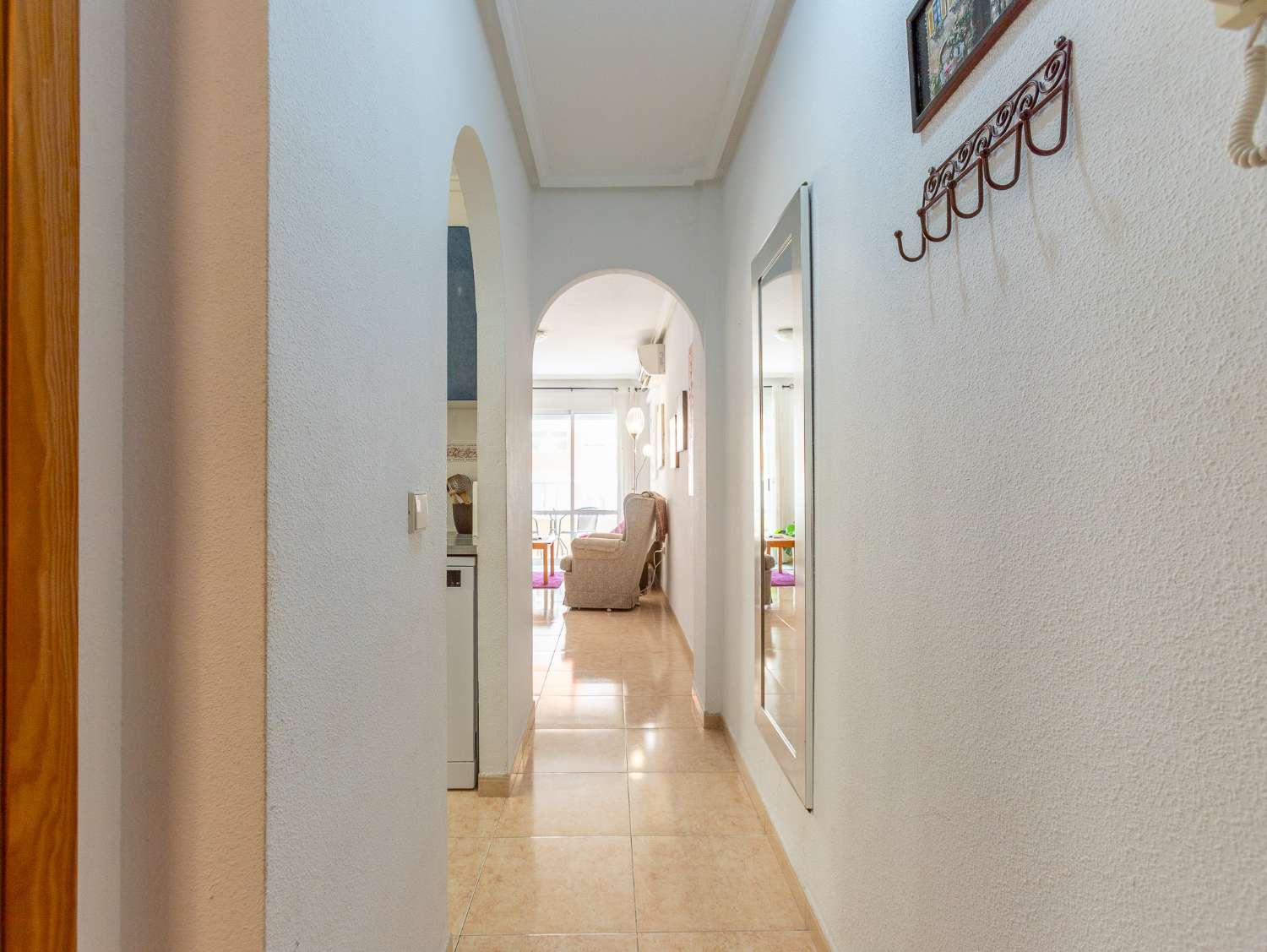 APARTAMENTO ORIENTACIÓN SUR EN EL CENTRO, CON PISCINA Y A SOLO 1 KM DE LA PLAYA