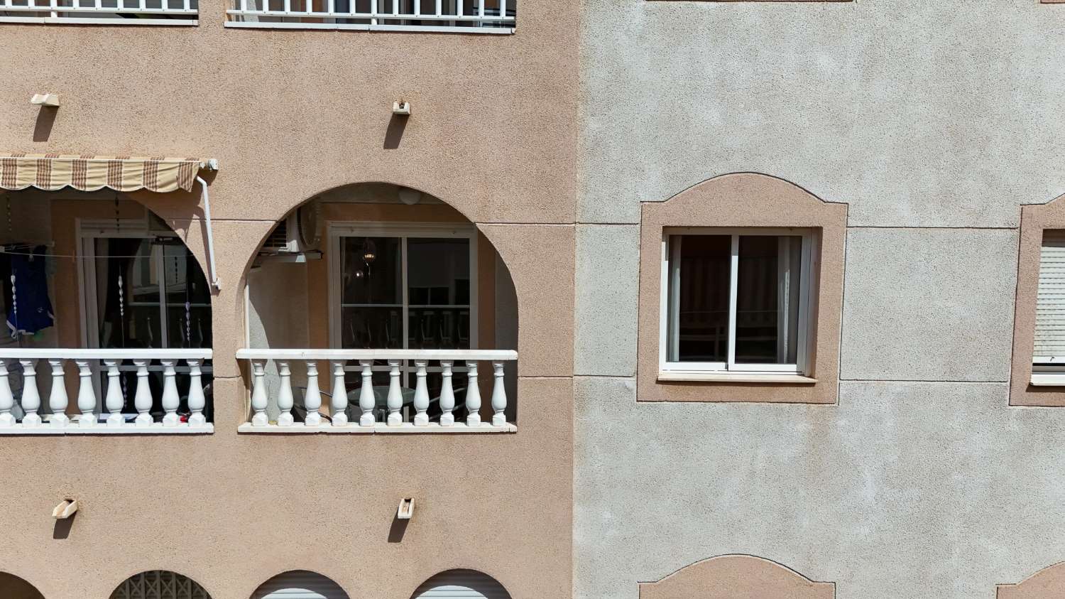 APARTAMENTO ORIENTACIÓN SUR EN EL CENTRO, CON PISCINA Y A SOLO 1 KM DE LA PLAYA