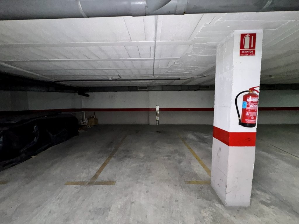 APARTAMENTO REFORMADO EN EL CENTRO DE GUARDAMAR A 600 METROS DE LA PLAYA CON GARAJE INCLUIDO
