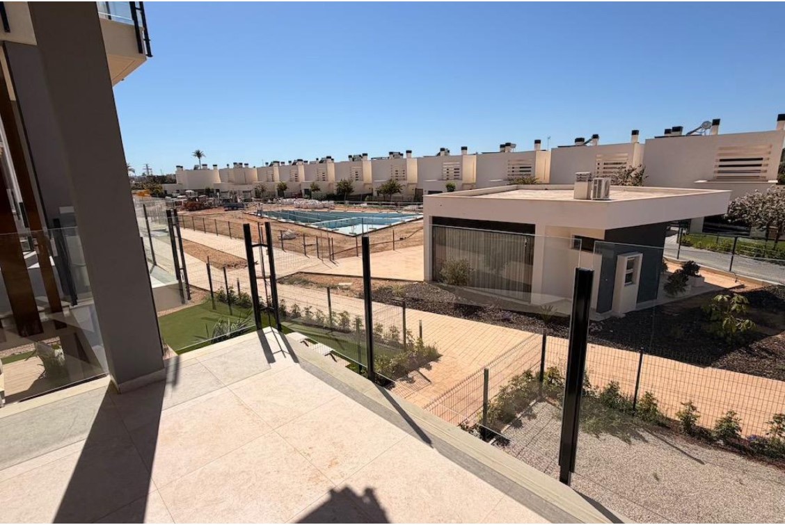 APARTAMENTO DE DISEÑO EN SANTA ROSALÍA LAKE & LIFE RESORT CON ORIENTACIÓN SUR Y VISTAS A LA PISCINA