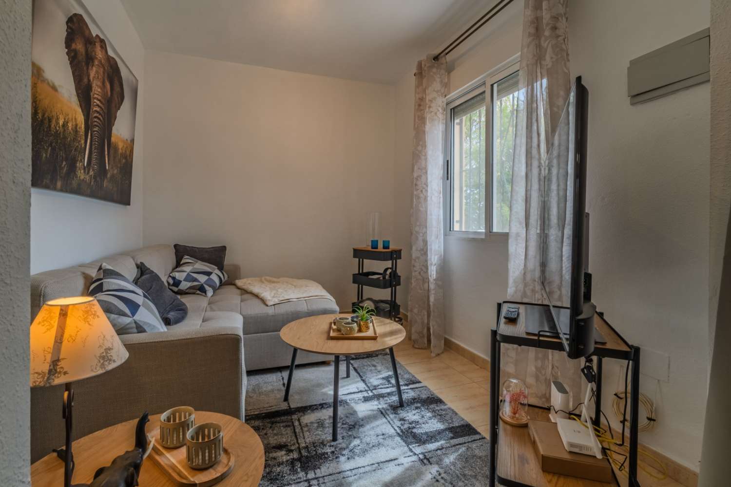 CHALET INDEPENDIENTE CON PARCELA DE 200 M², ORIENTACIÓN SUROESTE Y POSIBILIDAD DE PISCINA EN ORIHUELA COSTA