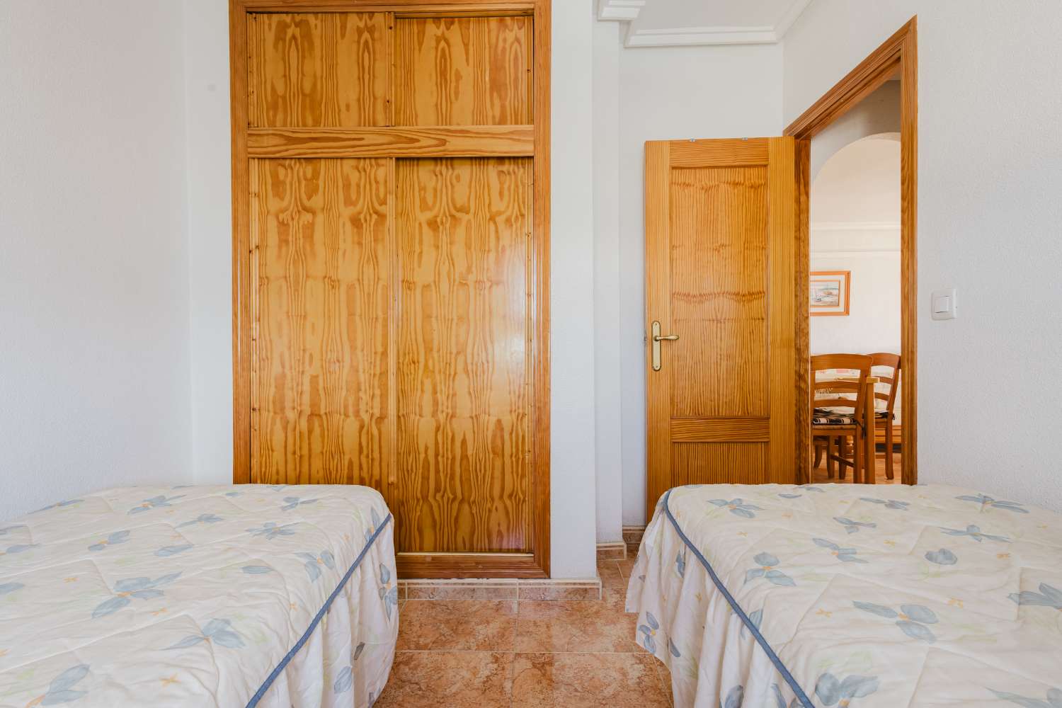 APARTAMENTO DE 3 DORMITORIOS A 600 METROS DE LA PLAYA DEL ACEQUIÓN – LISTO PARA ENTRAR A VIVIR