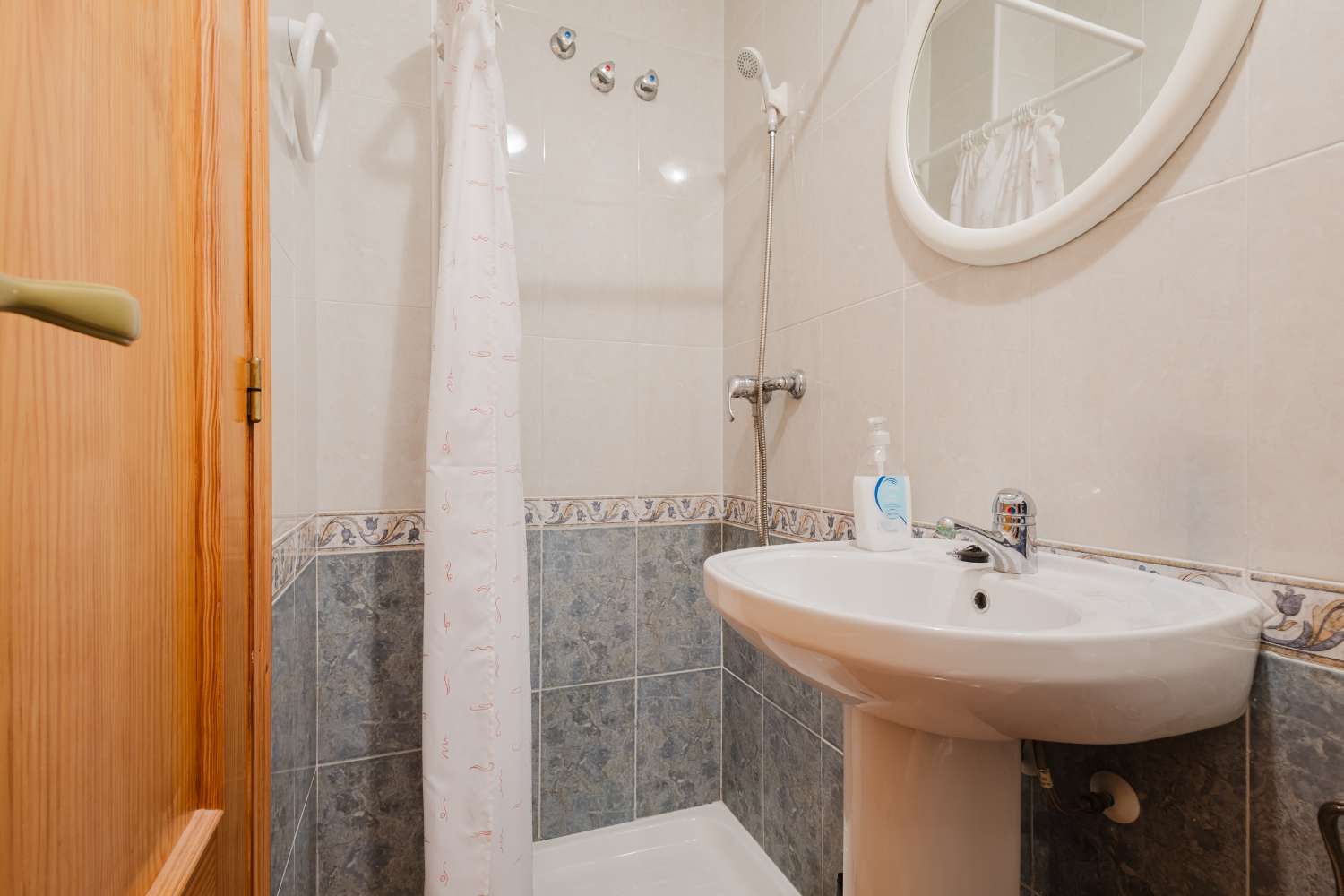 APARTAMENTO DE 3 DORMITORIOS A 600 METROS DE LA PLAYA DEL ACEQUIÓN – LISTO PARA ENTRAR A VIVIR