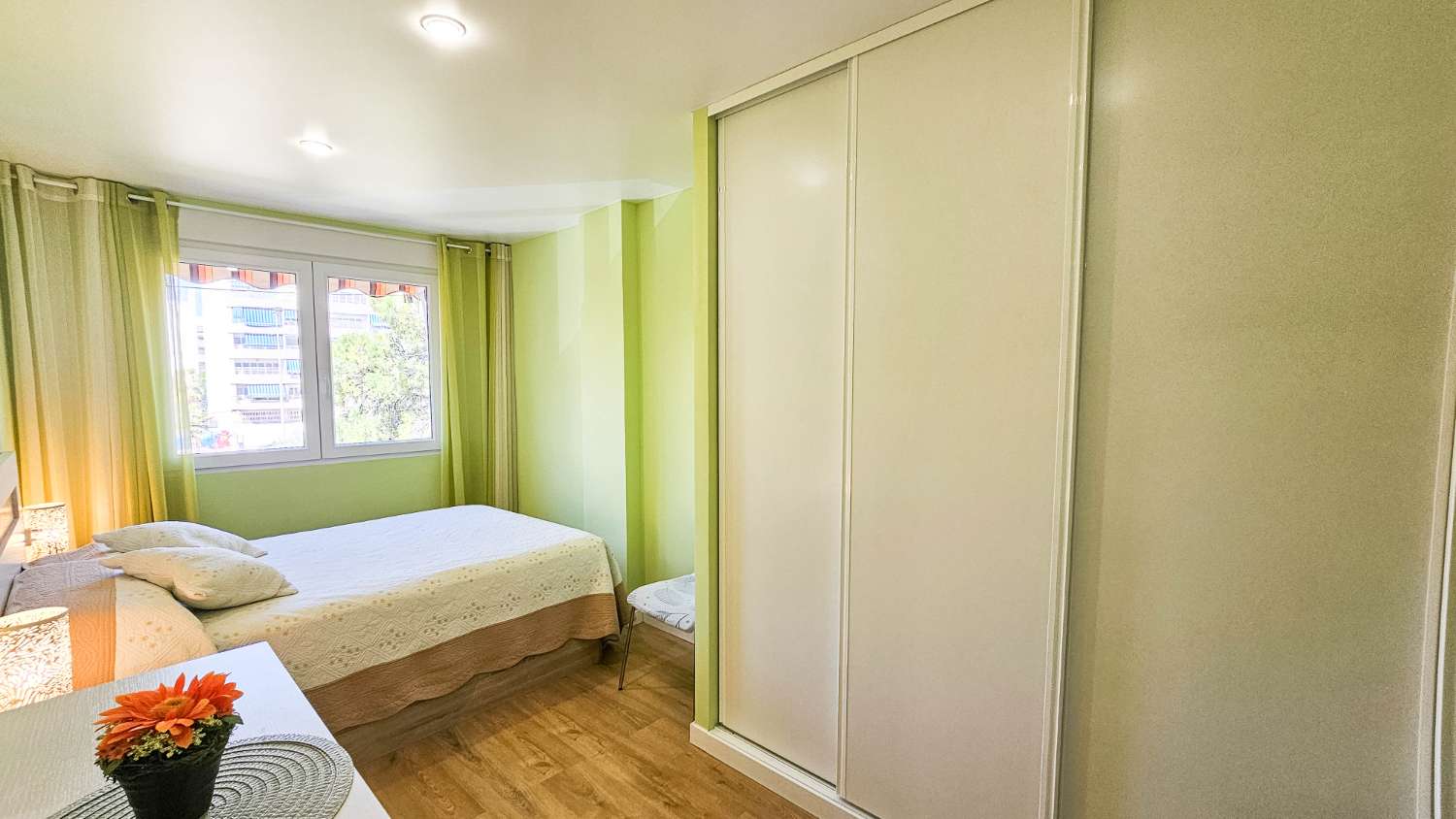 APARTAMENTO TOTALMENTE REFORMADO A 200 METROS DE PLAYA DEL CURA, ORIENTACIÓN SUR Y VISTAS DESPEJADAS