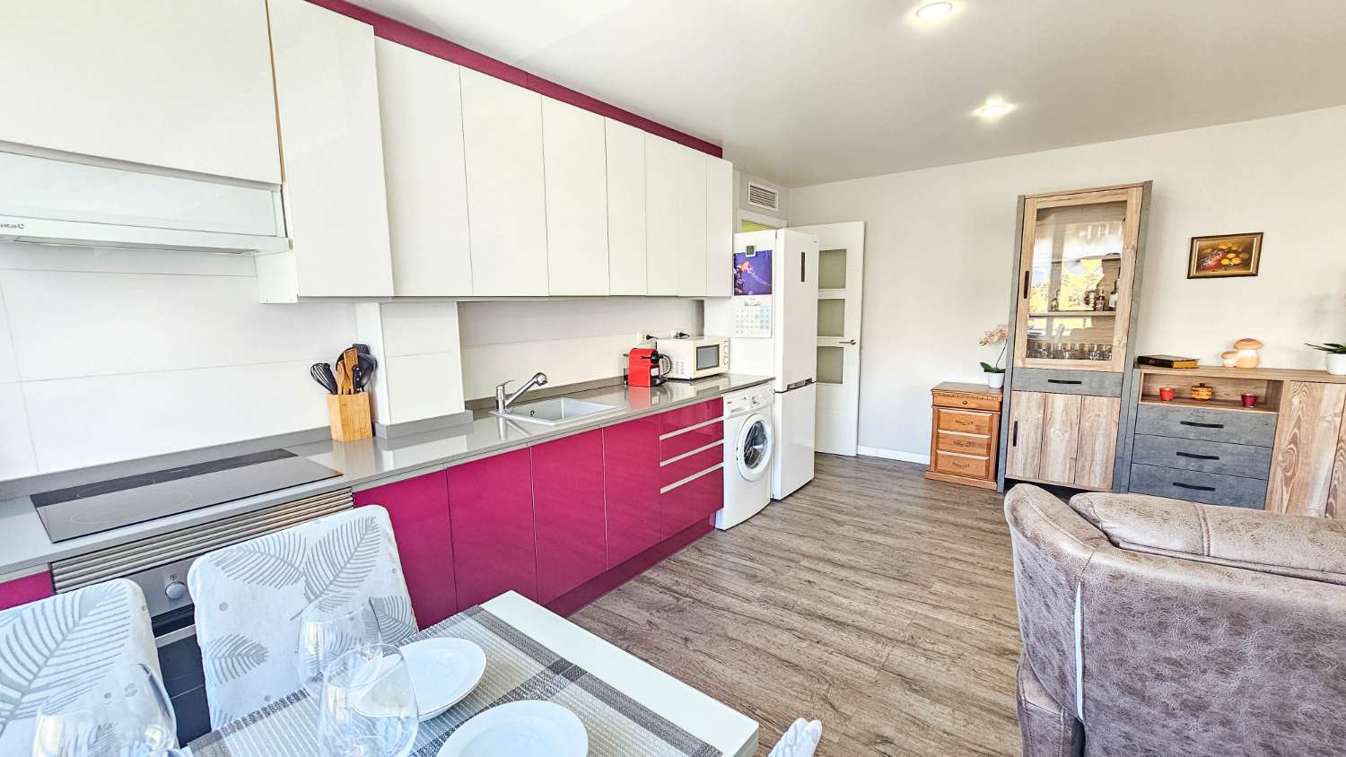 APARTAMENTO TOTALMENTE REFORMADO A 200 METROS DE PLAYA DEL CURA, ORIENTACIÓN SUR Y VISTAS DESPEJADAS