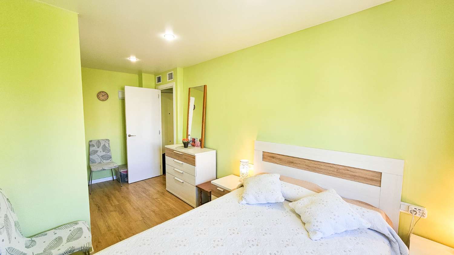 APARTAMENTO TOTALMENTE REFORMADO A 200 METROS DE PLAYA DEL CURA, ORIENTACIÓN SUR Y VISTAS DESPEJADAS