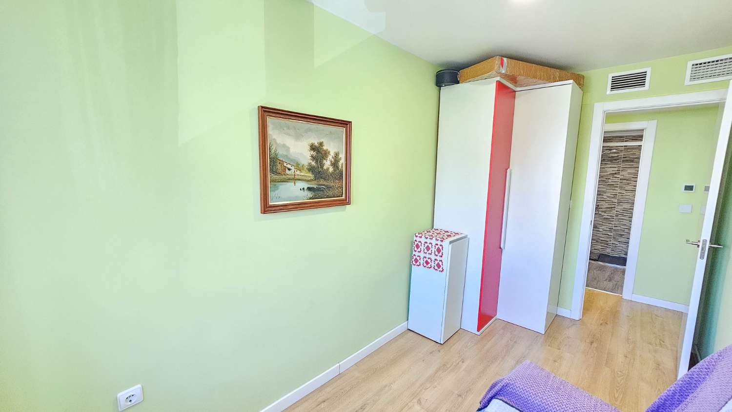 APARTAMENTO TOTALMENTE REFORMADO A 200 METROS DE PLAYA DEL CURA, ORIENTACIÓN SUR Y VISTAS DESPEJADAS