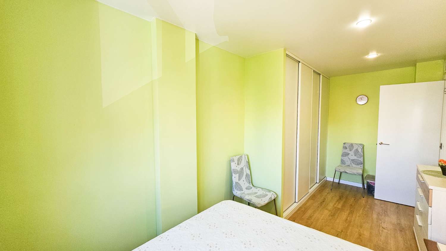 APARTAMENTO TOTALMENTE REFORMADO A 200 METROS DE PLAYA DEL CURA, ORIENTACIÓN SUR Y VISTAS DESPEJADAS