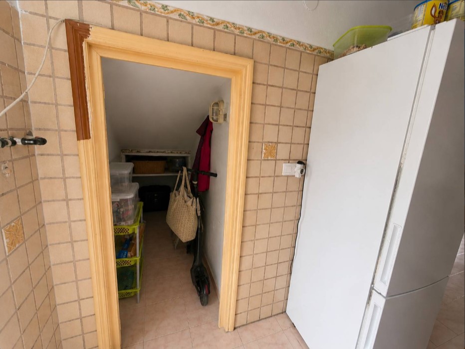 ZUIDELIJK GERICHT TWEE-ONDER-EEN-KAP MET EEN GROOT TERRAS VAN 60 M² EN 3 SLAAPKAMERS