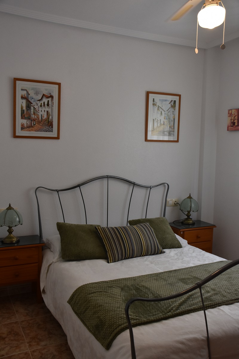 BUNGALOW DÚPLEX ORIENTACIÓN SUR CON SOLÁRIUM, JARDÍN, PISCINA Y PARKING COMUNITARIO