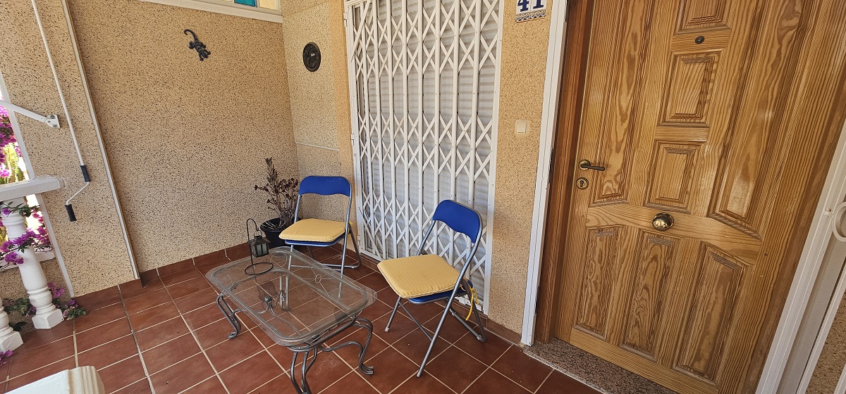BUNGALOW DÚPLEX ORIENTACIÓN SUR CON SOLÁRIUM, JARDÍN, PISCINA Y PARKING COMUNITARIO