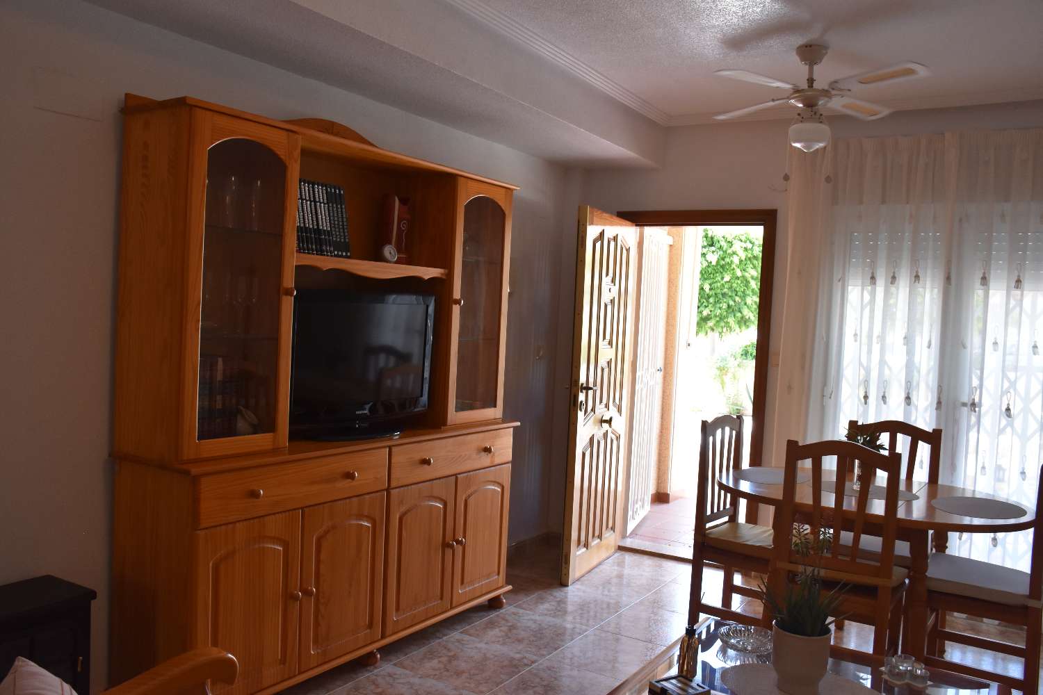 BUNGALOW DÚPLEX ORIENTACIÓN SUR CON SOLÁRIUM, JARDÍN, PISCINA Y PARKING COMUNITARIO