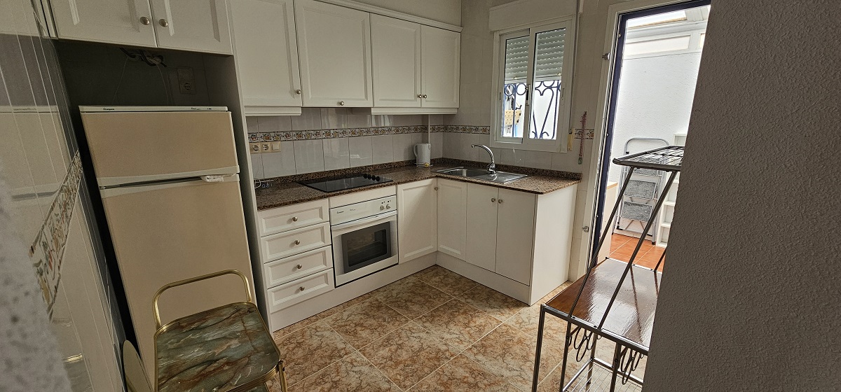 BUNGALOW DÚPLEX ORIENTACIÓN SUR CON SOLÁRIUM, JARDÍN, PISCINA Y PARKING COMUNITARIO