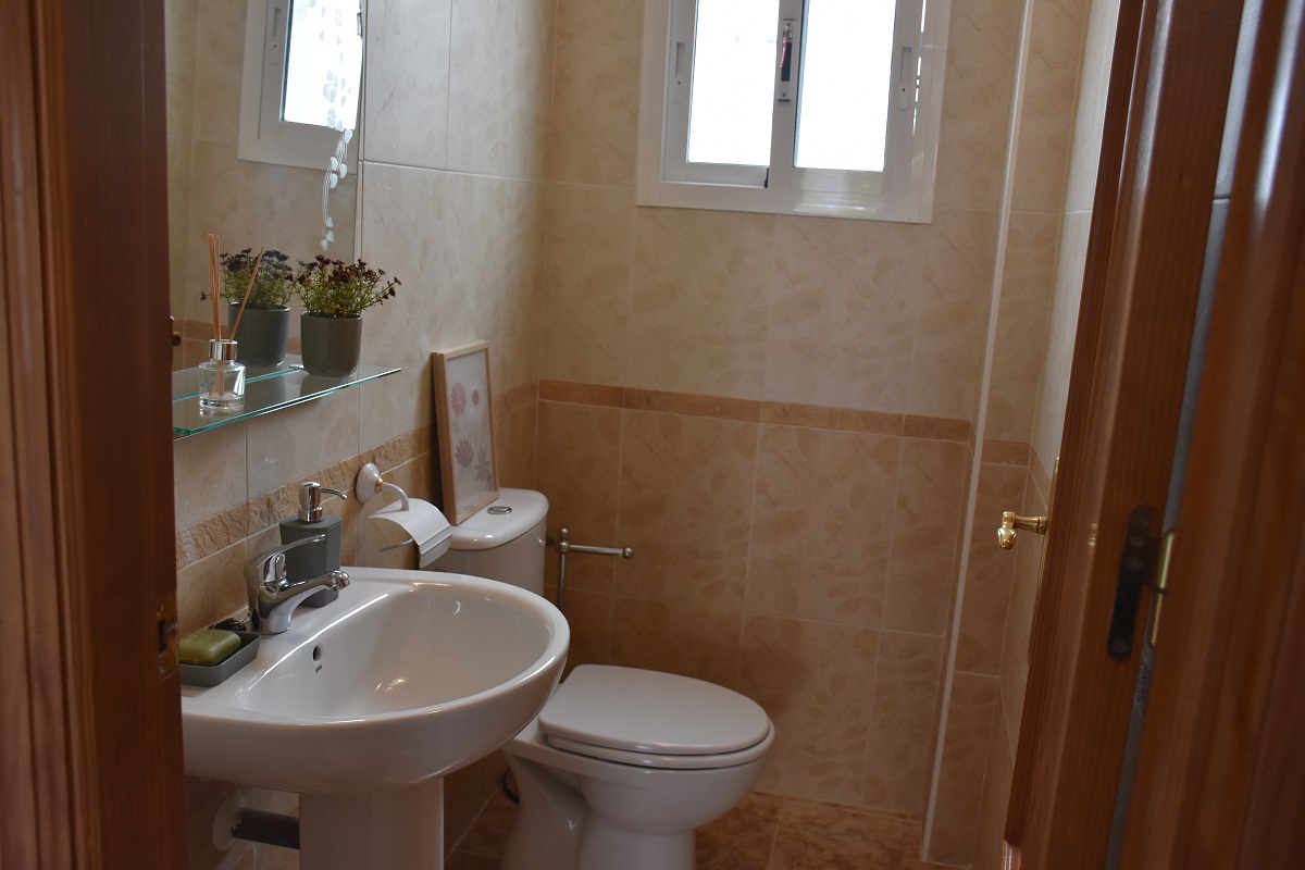 BUNGALOW DÚPLEX ORIENTACIÓN SUR CON SOLÁRIUM, JARDÍN, PISCINA Y PARKING COMUNITARIO