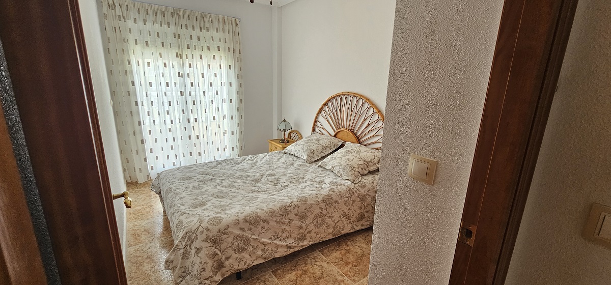 BUNGALOW DÚPLEX ORIENTACIÓN SUR CON SOLÁRIUM, JARDÍN, PISCINA Y PARKING COMUNITARIO