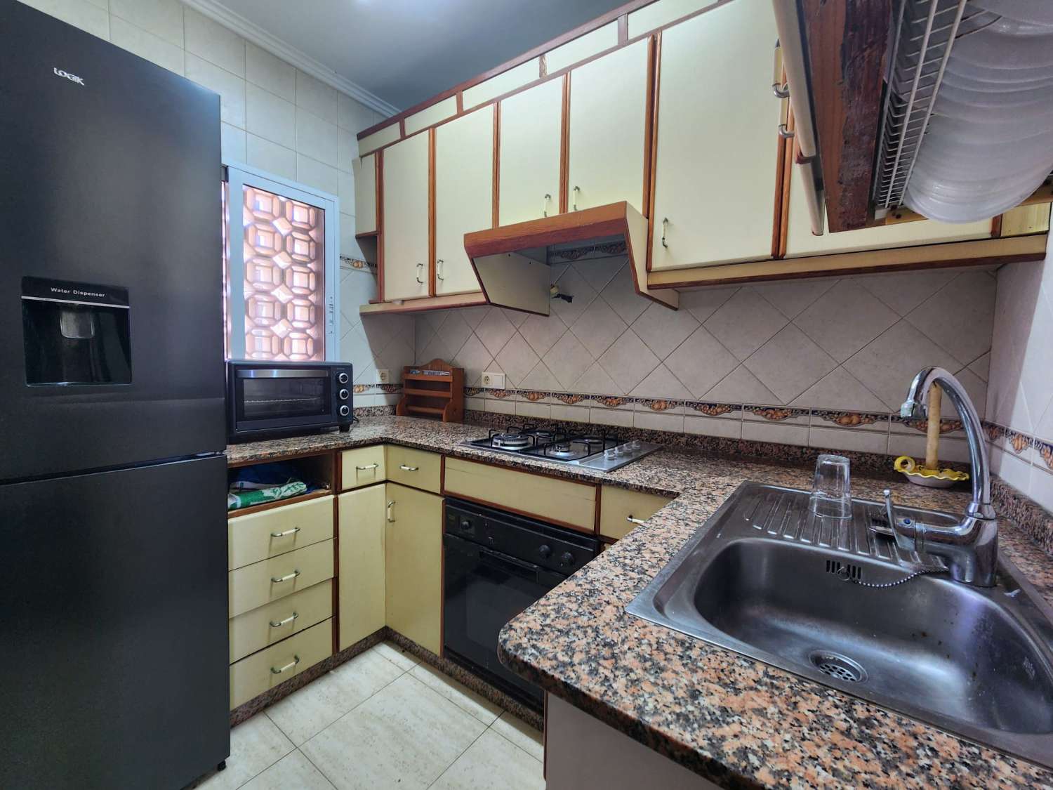 APARTAMENTO EN PRIMERA LÍNEA DE PLAYA EN LA MATA CON ESPECTACULARES VISTAS AL MAR Y PARKING COMUNITARIO