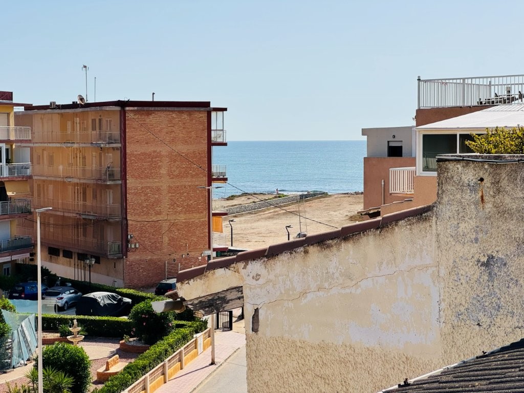 DÚPLEX CON VISTAS AL MAR A SOLO 100 METROS DE LA PLAYA EN EL CENTRO DE LA MATA