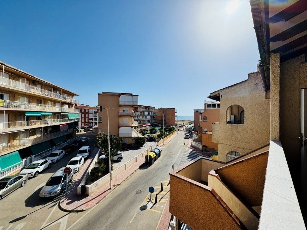 DÚPLEX CON VISTAS AL MAR A SOLO 100 METROS DE LA PLAYA EN EL CENTRO DE LA MATA